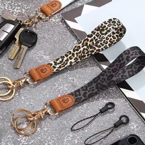 Animal print lanyard wrist keychain NWT